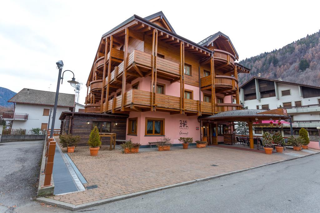 Hotel Arisch Aprica Eksteriør billede